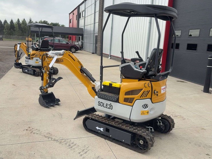 sdlanch-sdle20-mini-excavator-image-4