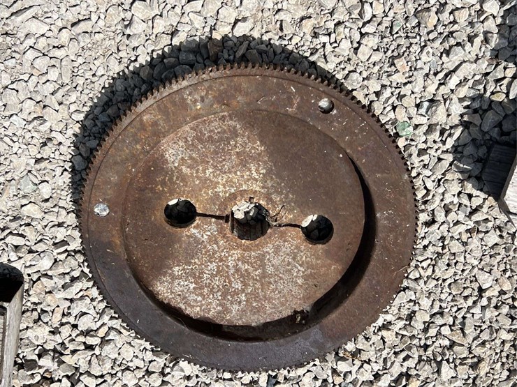 john-deere-model-a-flywheel-image-4
