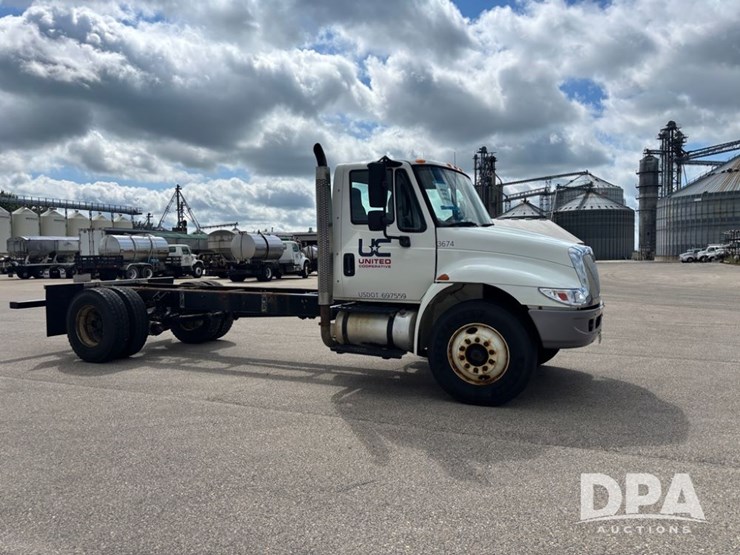 2007-international-durastar-4300-image-15