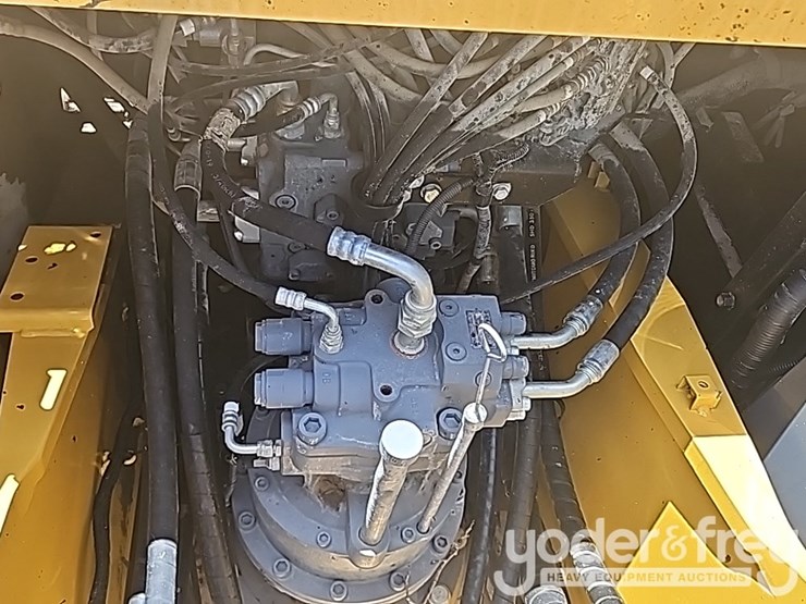 2019-deere-210g-image-33