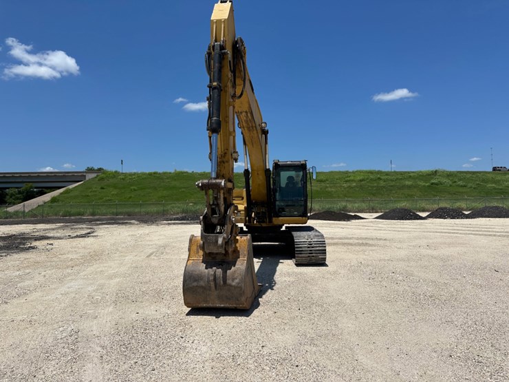 2008-caterpillar-320d-image-2
