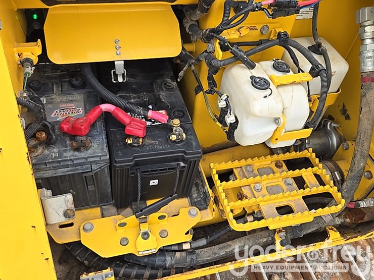 2020-komatsu-d61px-24-image-44