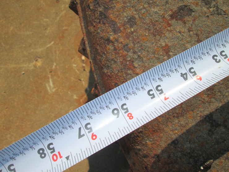#82-•-#26815-•-lot-of-(2)-50-1/2"-&-56"-train-car-ends-image-3