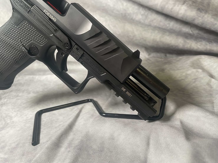#4522-•-walther-pdp-9mm-luger-pistol,-sn:-fde5849-image-13