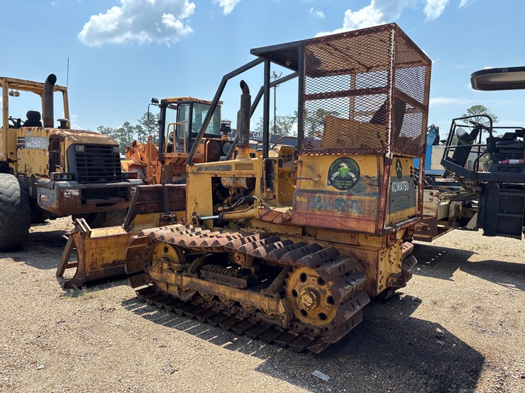 #16161-•-komatsu-crawler-dozer-|-for-parts-or-repair-only-image-4