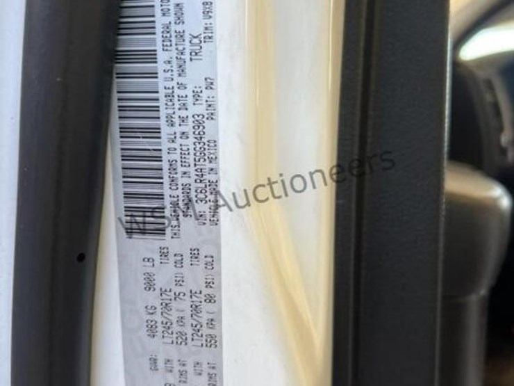 2016-ram-2500-p/u-image-15