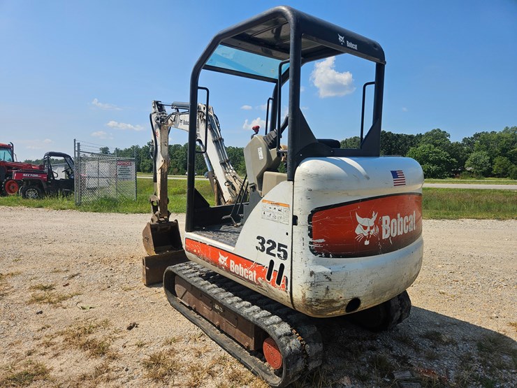 bobcat-325-image-8