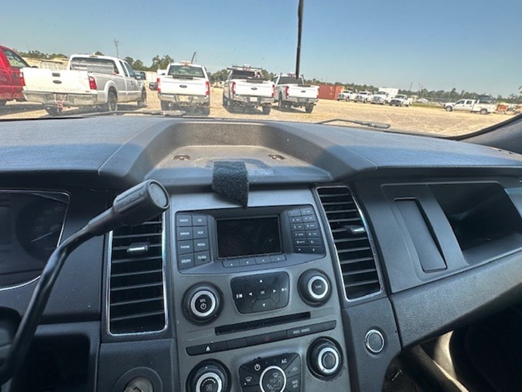 #23002-•-2017-ford-taurus-image-50