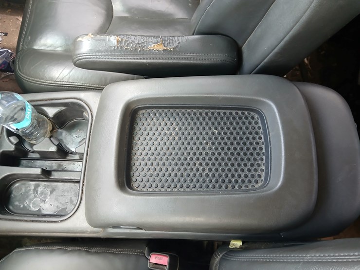 2005-chevrolet-silverado-image-37