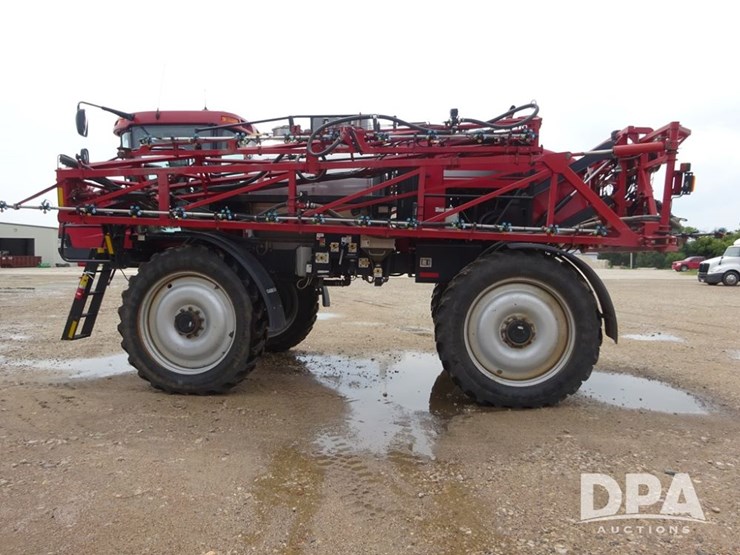 2011-case-ih-patriot-4420-image-35