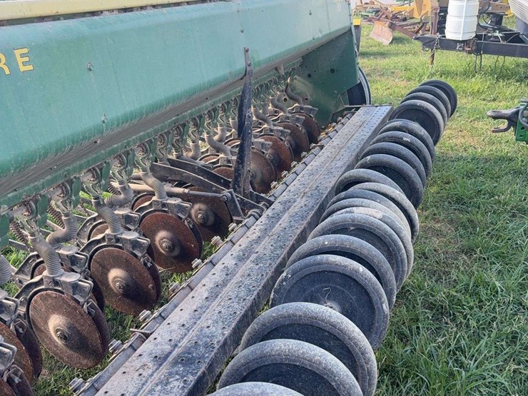 john-deere-8300-image-6