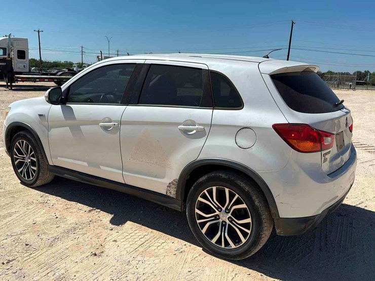 2016-mitsubishi-outlander-image-6