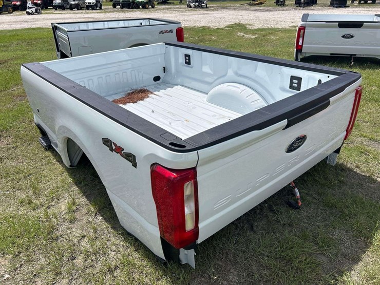 ford-super-duty-pickup-truck-bed-image-4