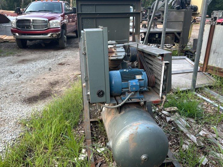 #138-•-ingersoll-rand-air-compressor-image-5