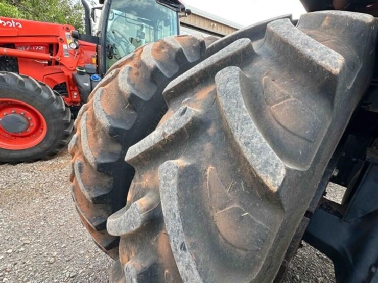case-7130-tractor-image-9