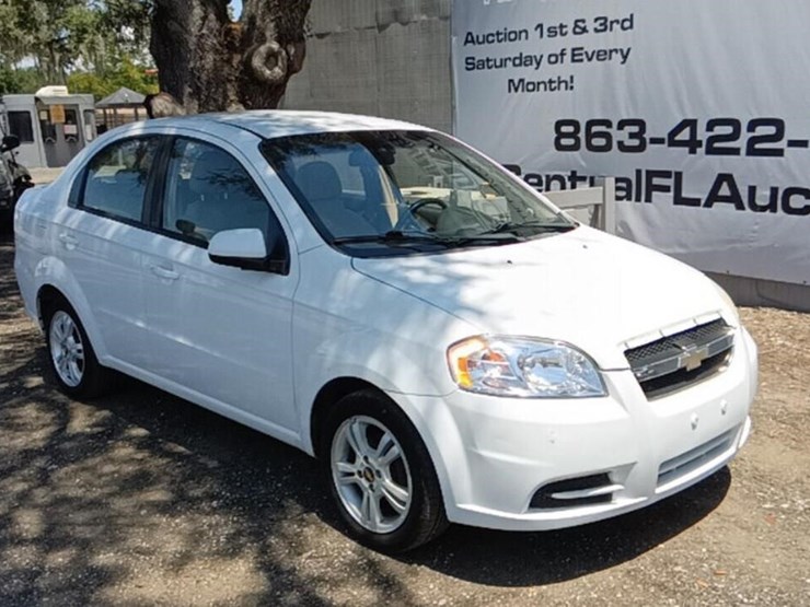 2011-chevrolet-aveo-runs/moves-ls-image-3