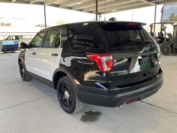 2017-ford-explorer-image-5