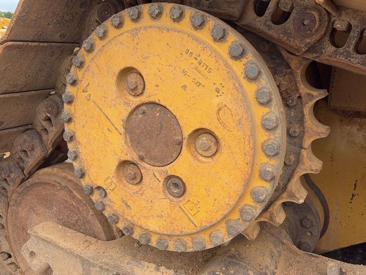 2013-caterpillar-d6t-xw-image-19