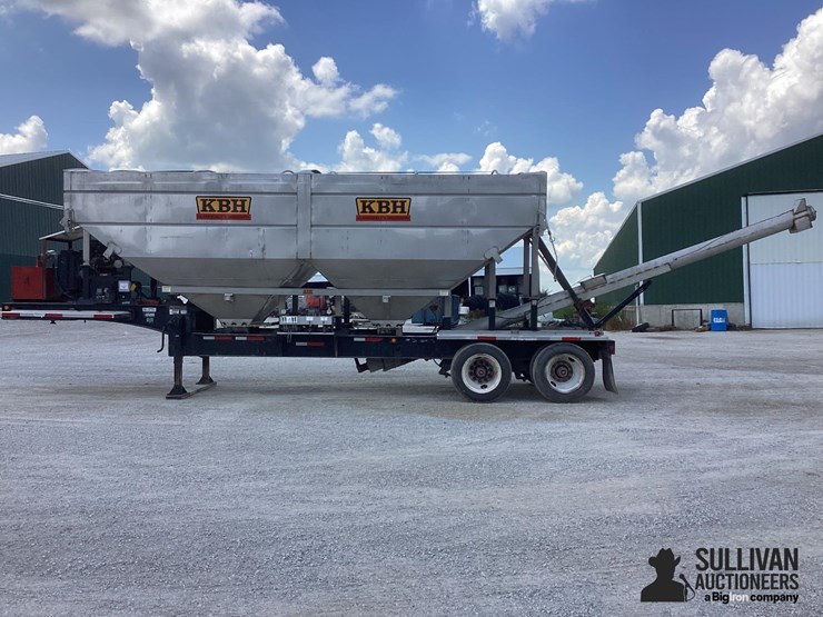 2018-kbh-t/a-fertilizer-trailer-image-6