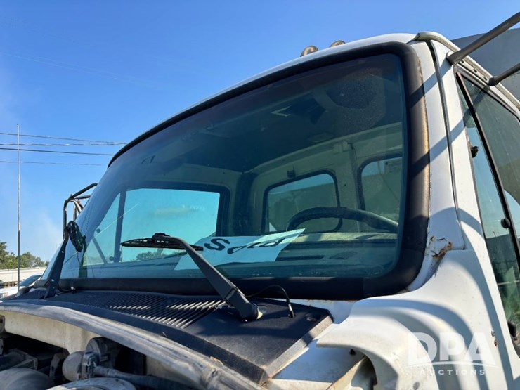 2000-sterling-dry-tender-truck-(gp11245,-unit-123831)-image-67