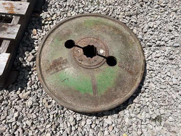 john-deere-model-g-flywheel-image-1