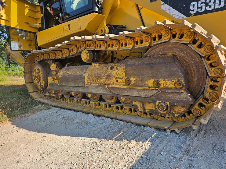 2014-caterpillar-953d-image-91