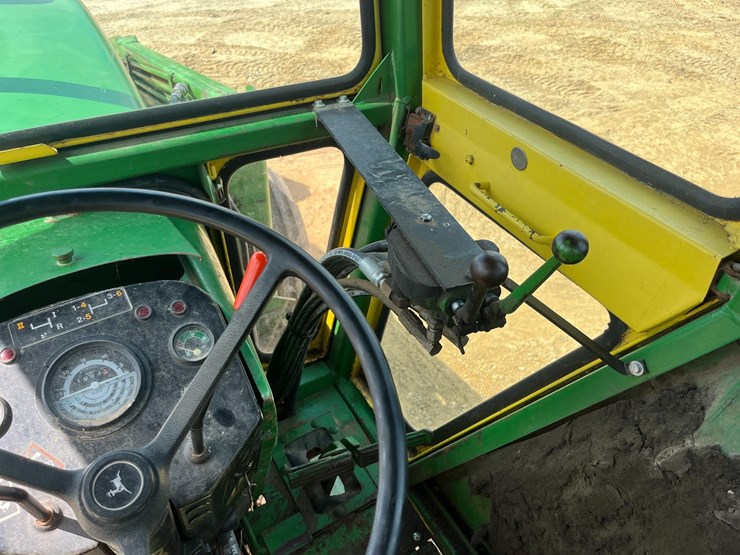 john-deere-2840-image-16
