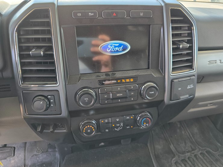 2022-ford-f600-image-104