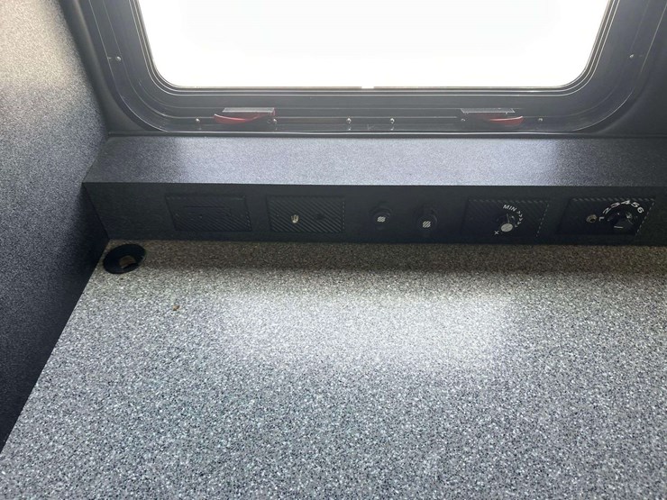 2001-blue-bird-commercial-portable-office-bus-image-19