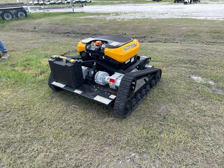 2010-john-deere-la105-image-3