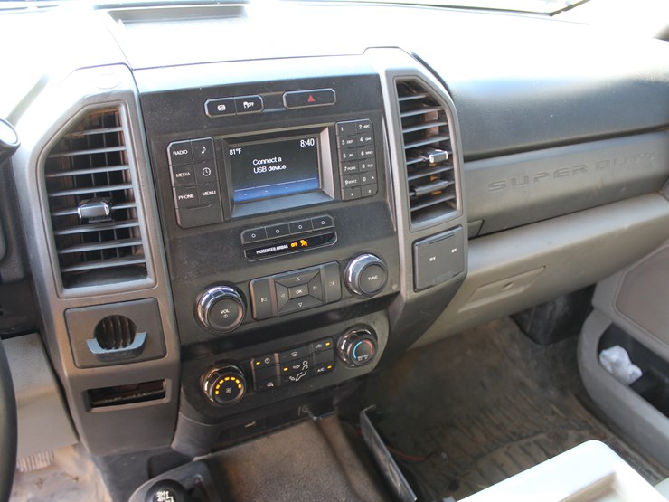 2019-ford-f350-xl-image-10