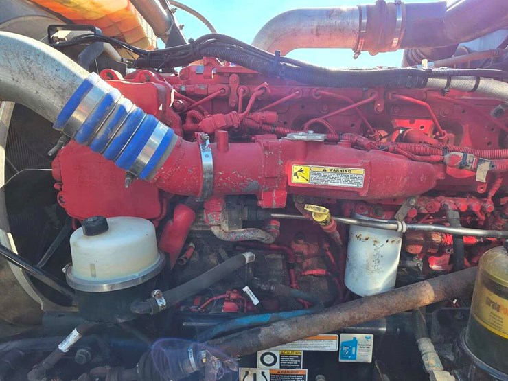 peterbilt-389-image-10