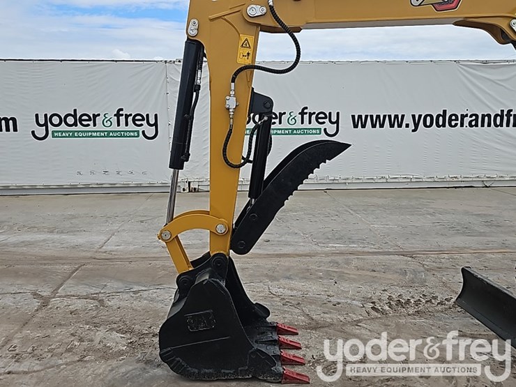 2022-caterpillar-305.5-image-17