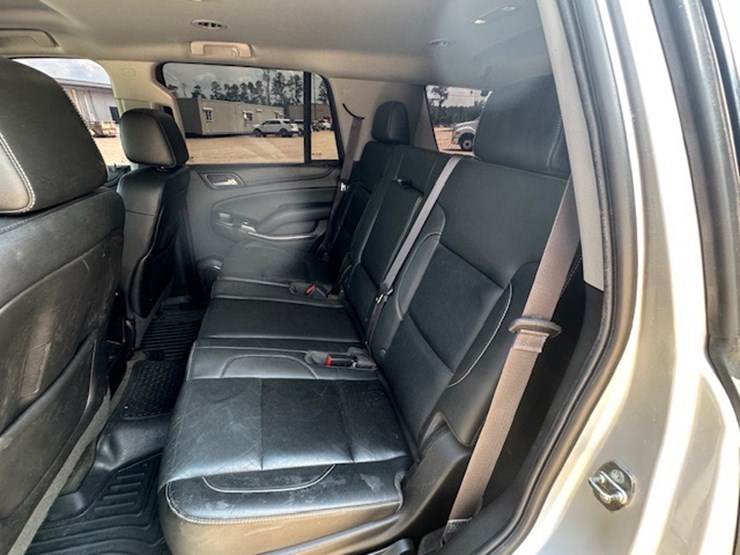 2015-gmc-yukon-image-35
