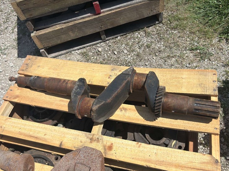 john-deere-model-g-crankshaft-image-10