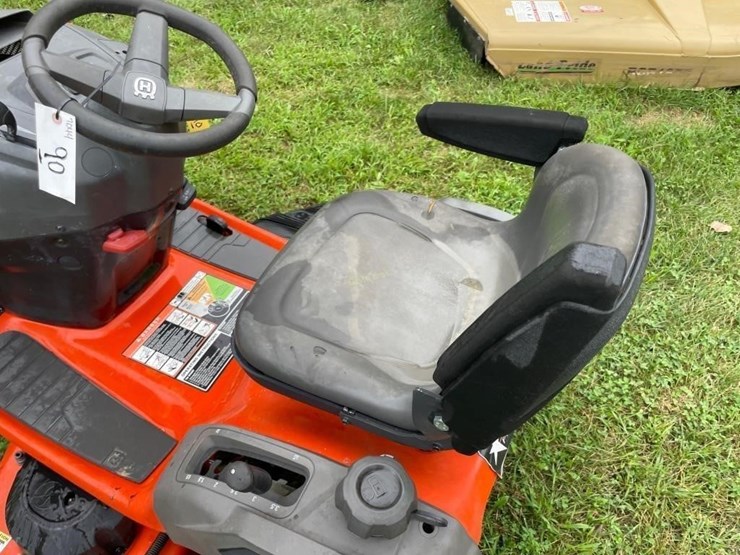 husqvarna-riding-lawn-mower-image-7
