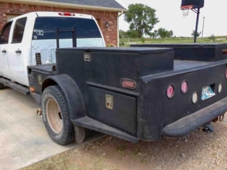 2011-chevy-4-door-dually-weld-bed-image-12