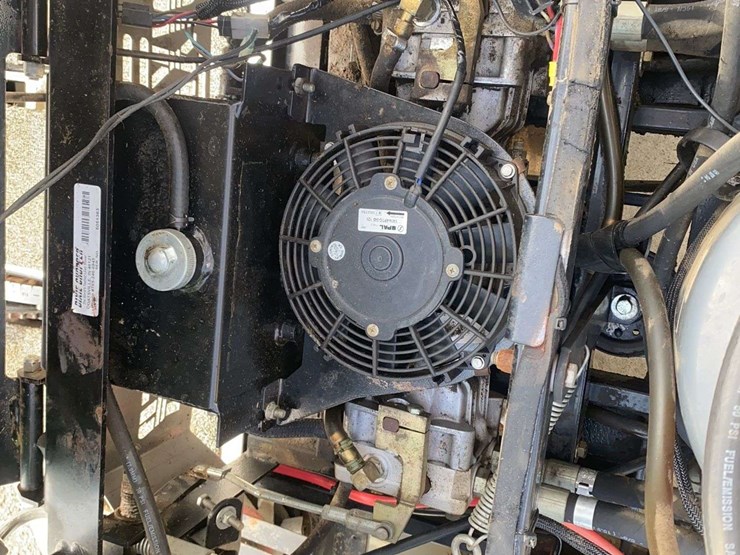 dixie-chopper-xt3200-zero-turn-mower-image-17