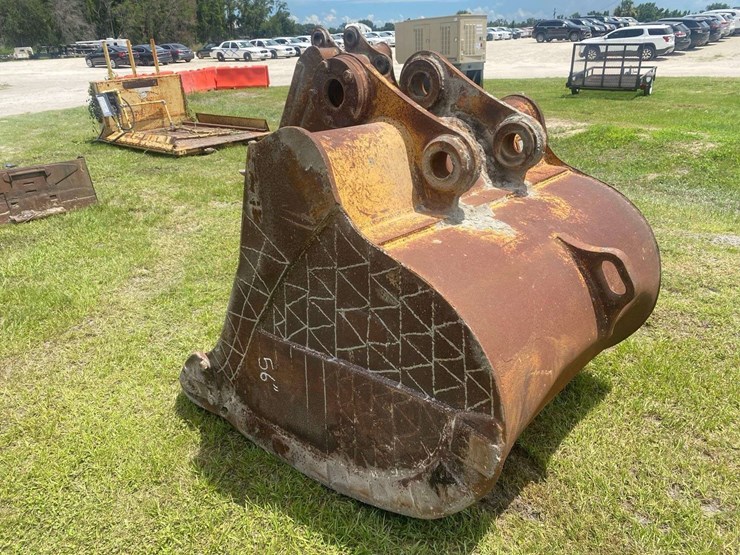 caterpillar-56in-excavator-bucket-image-4