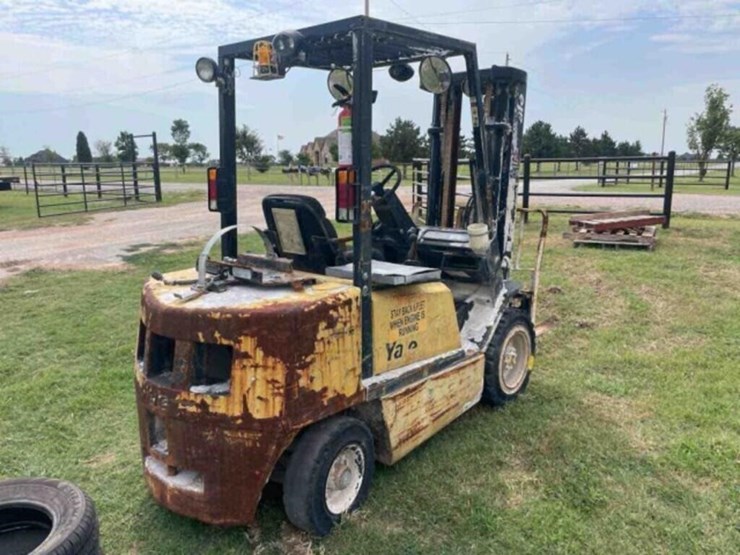 yale-hard-tire-fork-lift,-4ft-forks,-lp,-image-4