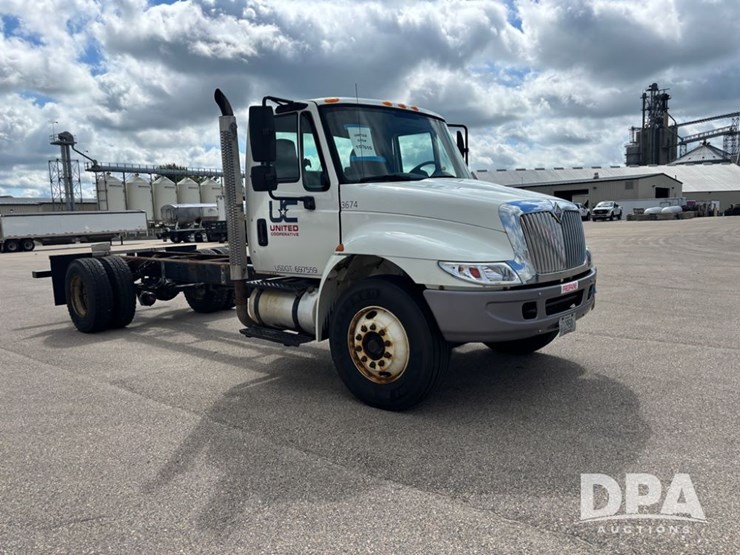 2007-international-durastar-4300-image-16