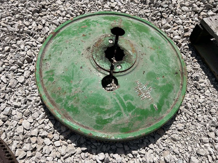 john-deere-model-g-flywheel-image-1