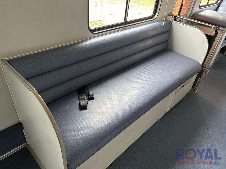 2002-blue-bird-f131612-bus-image-37