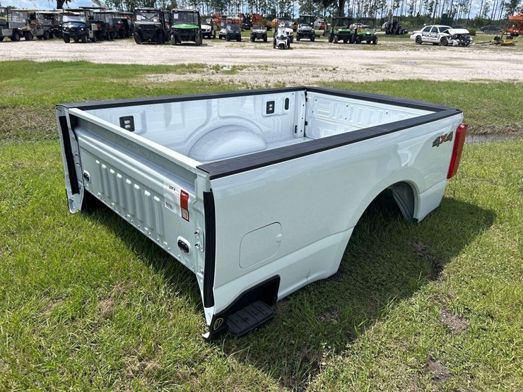 ford-super-duty-pickup-truck-bed-image-1