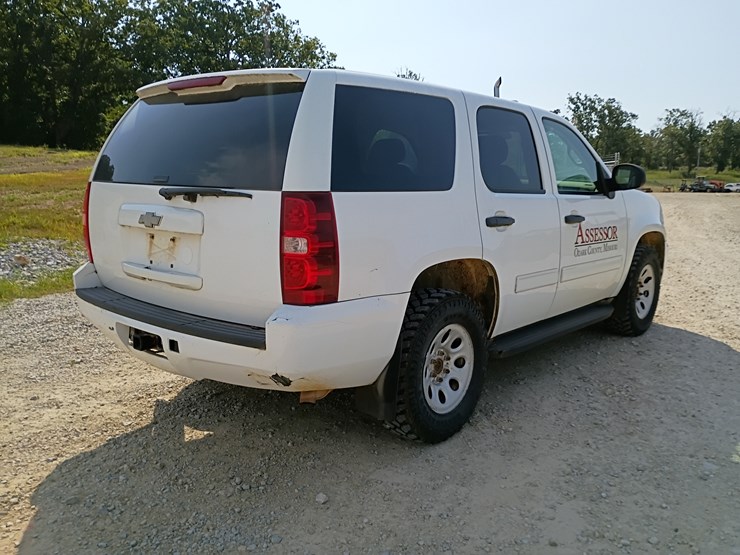 2010-chevrolet-tahoe-image-9