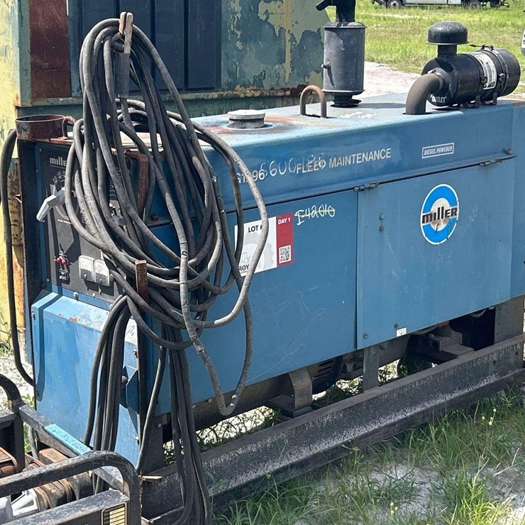 Miller Wildcat 350-D Welder
