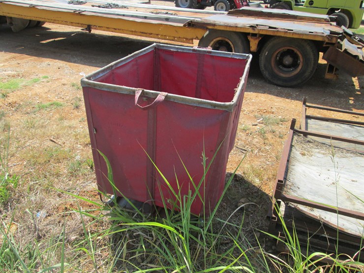 #91-•-#26836-•-laundry-cart-image-4