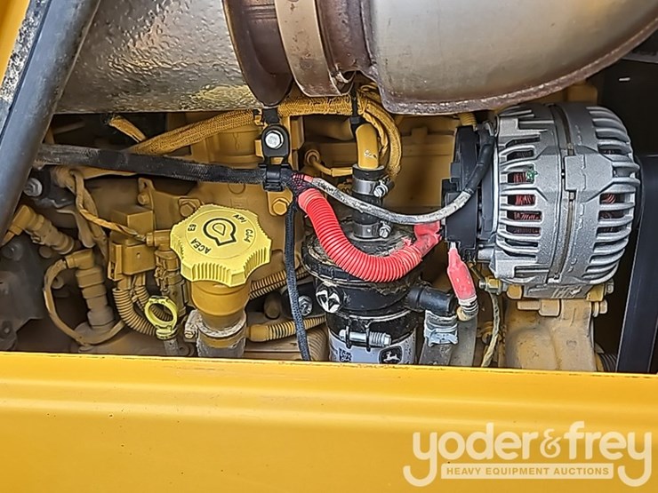 2018-deere-850k-lgp-image-52