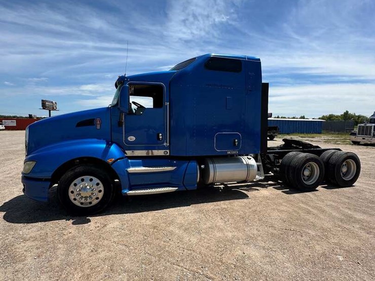 2014-kenworth-t660-image-3