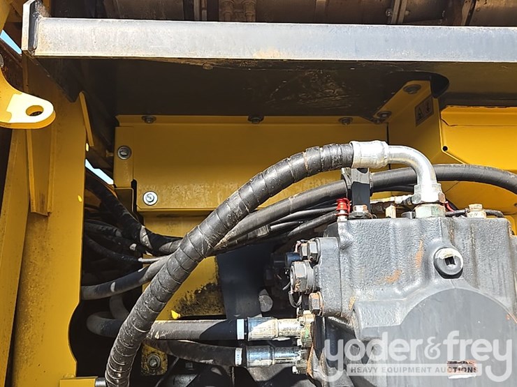 2021-komatsu-pc490-lc-11-image-46